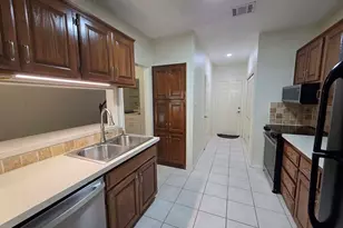 5839 Lake Point Dr, Arlington, TX 76016 - Photo 6