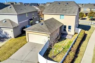 1044 Holly Anne Ln, Aubrey, TX 76227 - Photo 2