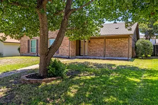 1644 Glenhill Ln, Lewisville, TX 75077 - Photo 2