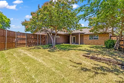 1644 Glenhill Lane, Lewisville, TX 75077 - Photo 32