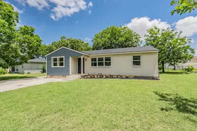 2005 Meadow Lane, Arlington, TX 76010 - Photo 2