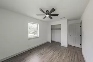 2005 Meadow Ln, Arlington, TX 76010 - Photo 4