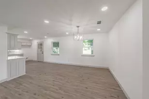 2005 Meadow Ln, Arlington, TX 76010 - Photo 24