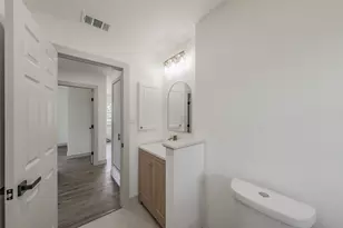 2005 Meadow Ln, Arlington, TX 76010 - Photo 8