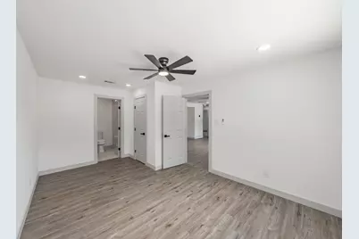 2005 Meadow Lane, Arlington, TX 76010 - Photo 10