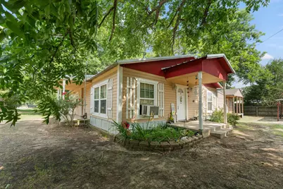 402 College Street, Grandview, TX 76050 - Photo 4
