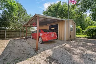 402 College St, Grandview, TX 76050 - Photo 22