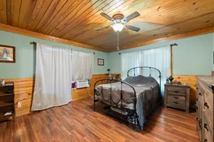 402 College St, Grandview, TX 76050 - Photo 16