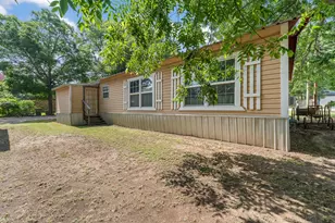 402 College St, Grandview, TX 76050 - Photo 26
