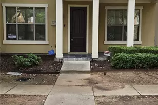 10531 Steinbeck Ln, Irving, TX 75063 - Photo 1