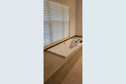 10531 Steinbeck Lane, Irving, TX 75063 - Photo 8
