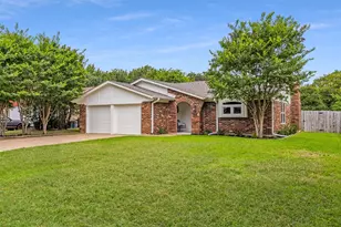 6283 Shirley Dr, North Richland Hills, TX 76180 - Photo 38