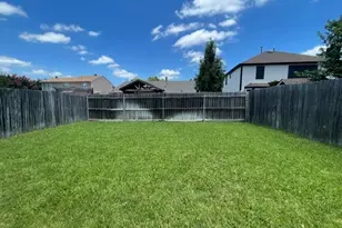 1226 W Hudgins St, Grapevine, TX 76051 - Photo 28
