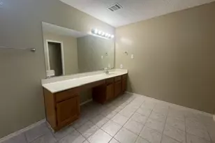 1226 W Hudgins St, Grapevine, TX 76051 - Photo 16