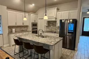 729 Oakleaf Dr, Midlothian, TX 76065 - Photo 8
