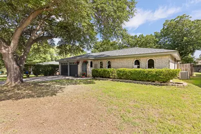 6029 Harrison Way, Watauga, TX 76148 - Photo 2