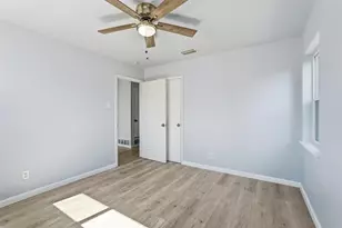 1813 Crockett St, Garland, TX 75042 - Photo 14