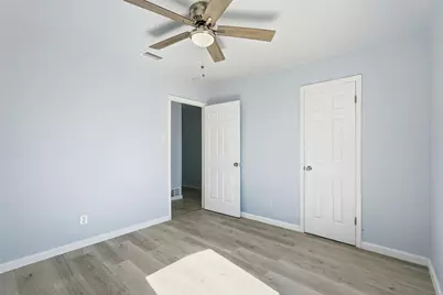 1813 Crockett Street, Garland, TX 75042 - Photo 10