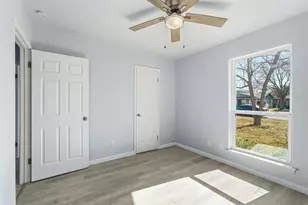 1813 Crockett St, Garland, TX 75042 - Photo 10