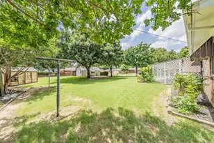 553 NW Janie Ln, Burleson, TX 76028 - Photo 34