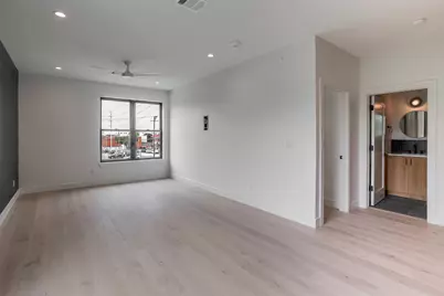 309 W Daggett Avenue #207, Fort Worth, TX 76104 - Photo 6