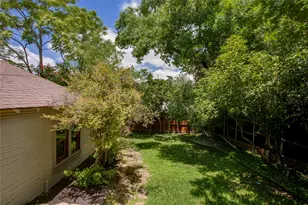 919 Salmon Dr, Dallas, TX 75208 - Photo 26