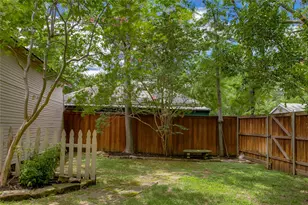 919 Salmon Dr, Dallas, TX 75208 - Photo 28