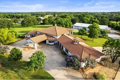2108 W Sherman Drive, Aubrey, TX 76227 - Photo 2