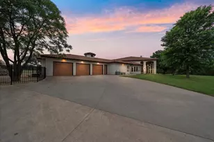2108 W Sherman Dr, Aubrey, TX 76227 - Photo 18