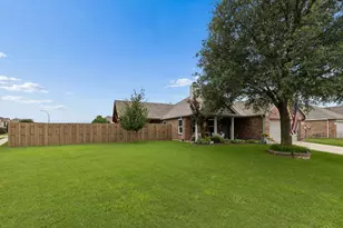 13724 Trail Break Dr, Fort Worth, TX 76052 - Photo 36