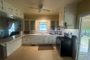 504 1st St, Terrell, TX 75160 - Photo 2