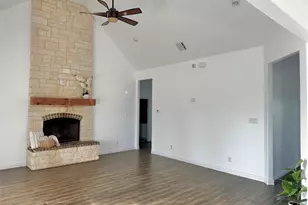 107 Rock Salt Ct, Springtown, TX 76082 - Photo 12
