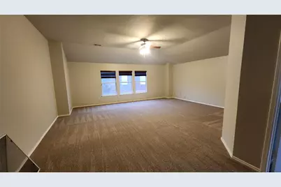 9201 Popes Creek Court, McKinney, TX 75071 - Photo 12