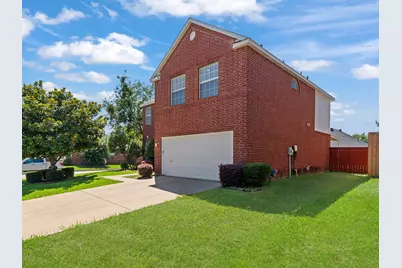 10701 Augusta Lane, Rowlett, TX 75089 - Photo 2