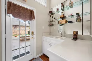 705 Kyle Dr, Arlington, TX 76011 - Photo 12