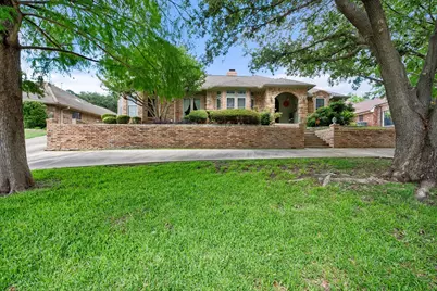 705 Kyle Drive, Arlington, TX 76011 - Photo 2