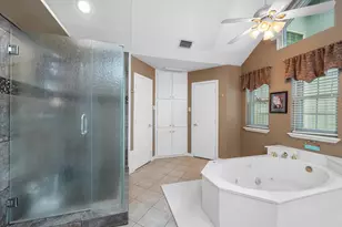 705 Kyle Dr, Arlington, TX 76011 - Photo 24