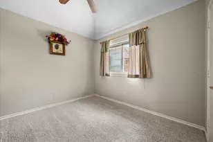 705 Kyle Dr, Arlington, TX 76011 - Photo 28