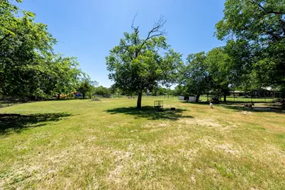 414 W Roberts Street, Gorman, TX 76454 - Photo 24