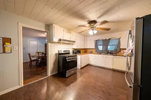414 W Roberts St, Gorman, TX 76454 - Photo 14