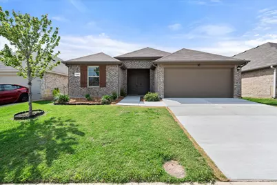 1107 Knoll Drive, Ennis, TX 75119 - Photo 1
