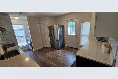 202 E Denton Drive, Euless, TX 76039 - Photo 12