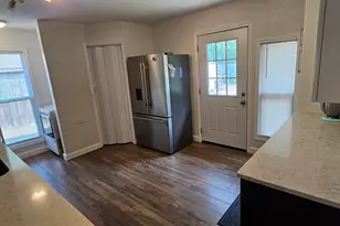 202 E Denton Dr, Euless, TX 76039 - Photo 12