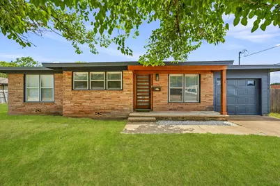 613 Crestview Drive, Granbury, TX 76048 - Photo 1