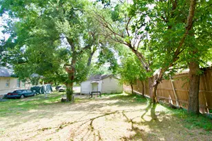 1610 N 10th St, Waco, TX 76707 - Photo 16
