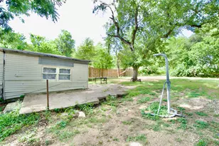 1610 N 10th St, Waco, TX 76707 - Photo 14