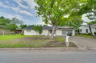 1425 Ridgecrest Dr, Midlothian, TX 76065 - Photo 1