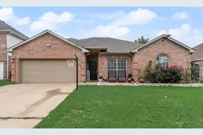 6420 St Alban Court, Arlington, TX 76001 - Photo 1