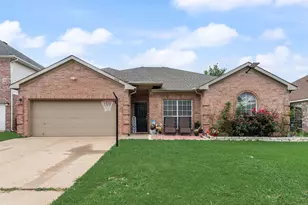 6420 St Alban Ct, Arlington, TX 76001 - Photo 1
