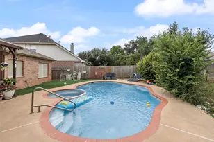 6420 St Alban Ct, Arlington, TX 76001 - Photo 20